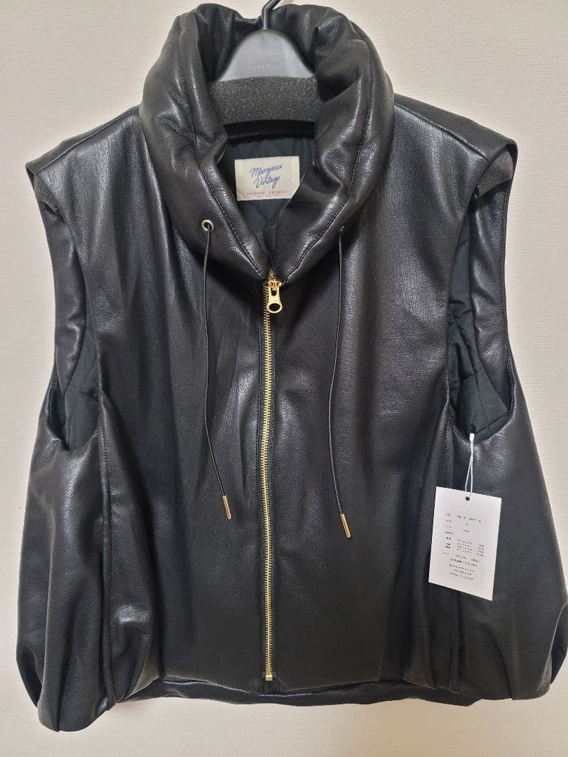 サンタくんさま専用　マルゴーヴィンテージレザーベスト 　シャンドゥラローズ