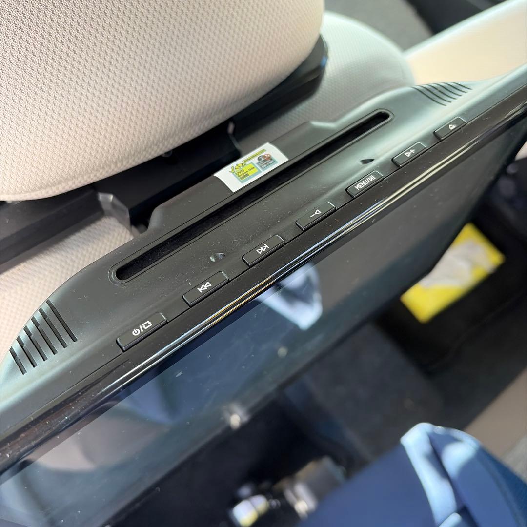 美品 SAKURA DVD再生機能付き11.6インチヘッドレストモニターカバー付