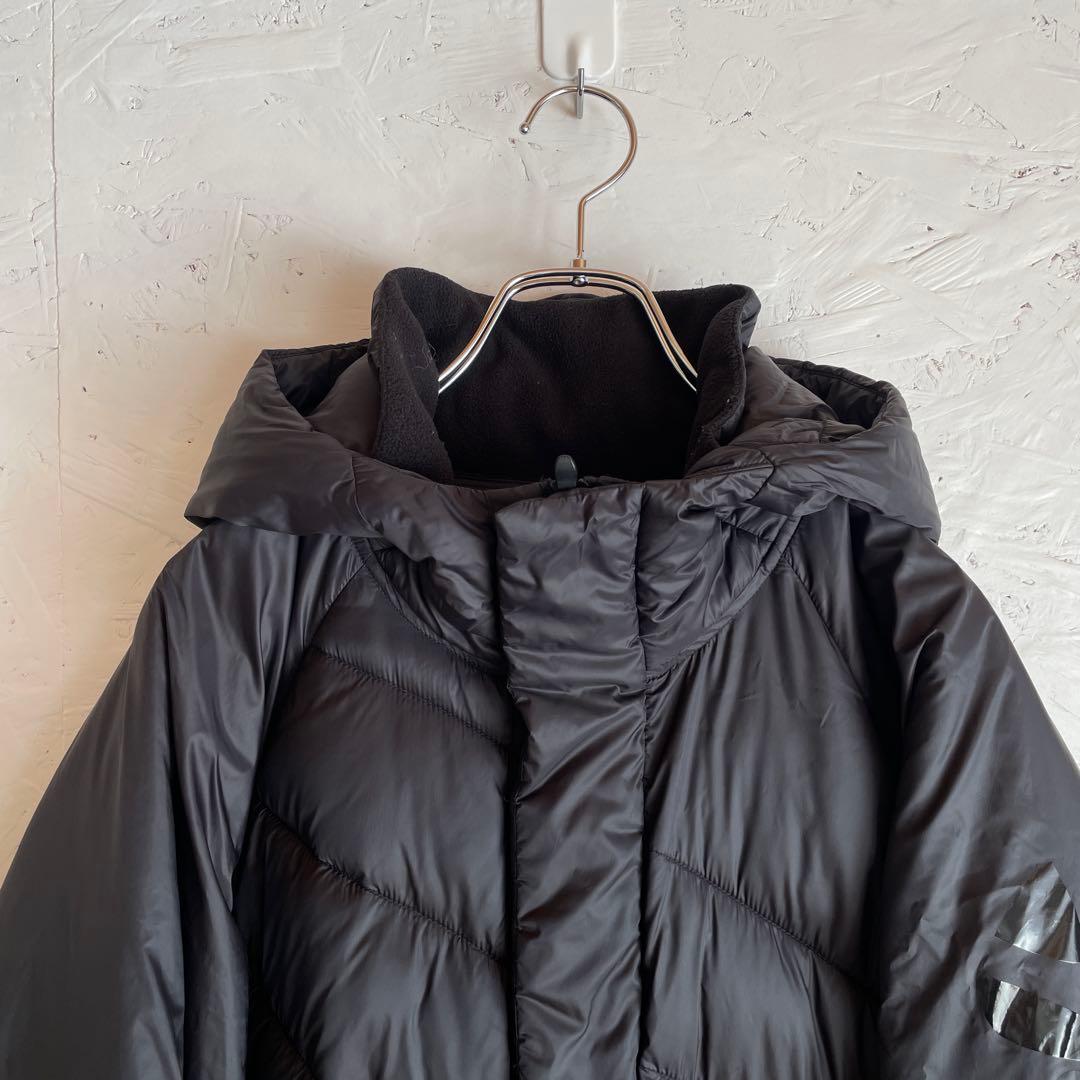 ゴルフウェア【TaylorMade】インサレーションコート　中綿ロングコート　黒