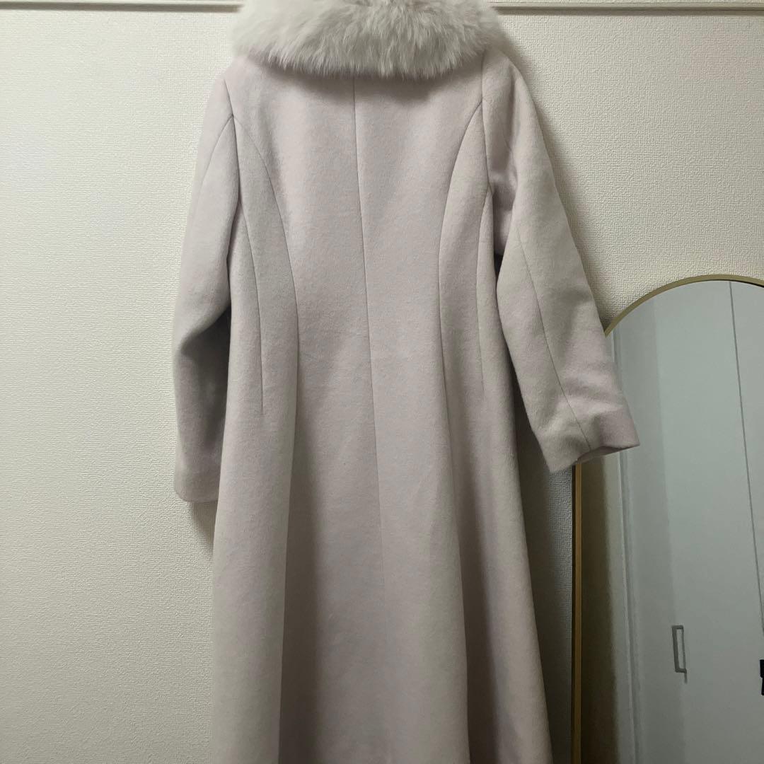 ストロベリーフィールズ　フォックスファー付きピンクベージュメルトンロングコート