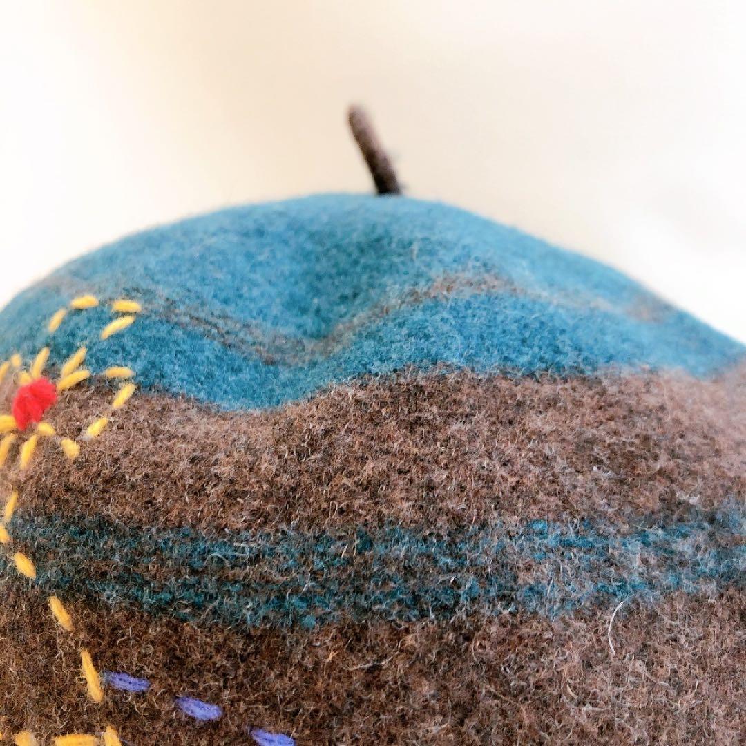 美品 ！Vivienne Westwood 刺繍入り ベレー帽　ヴィヴィアン