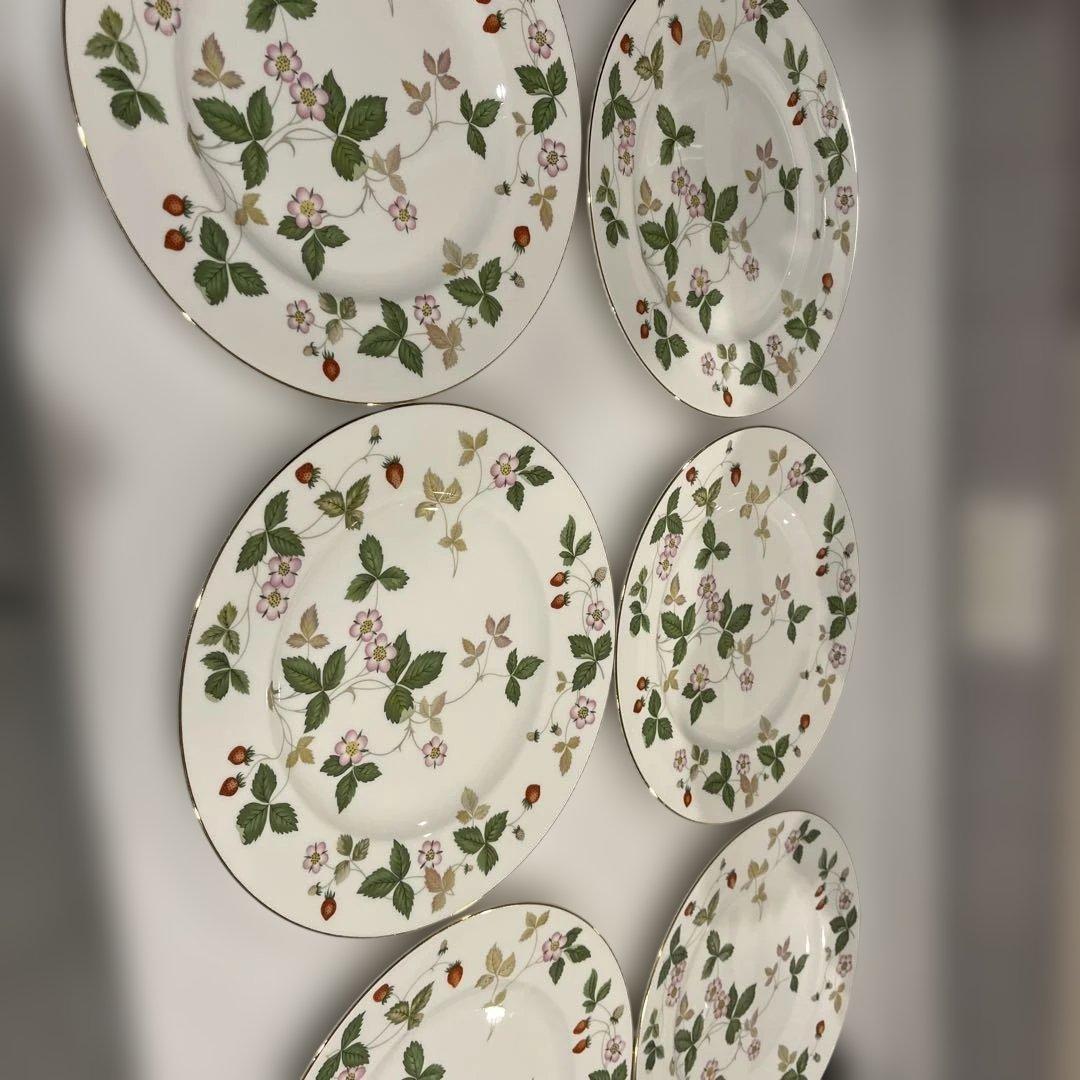 こっちゃん様　ワイルドストロベリー　皿 6枚ティーカップ6個セットまとめ買い