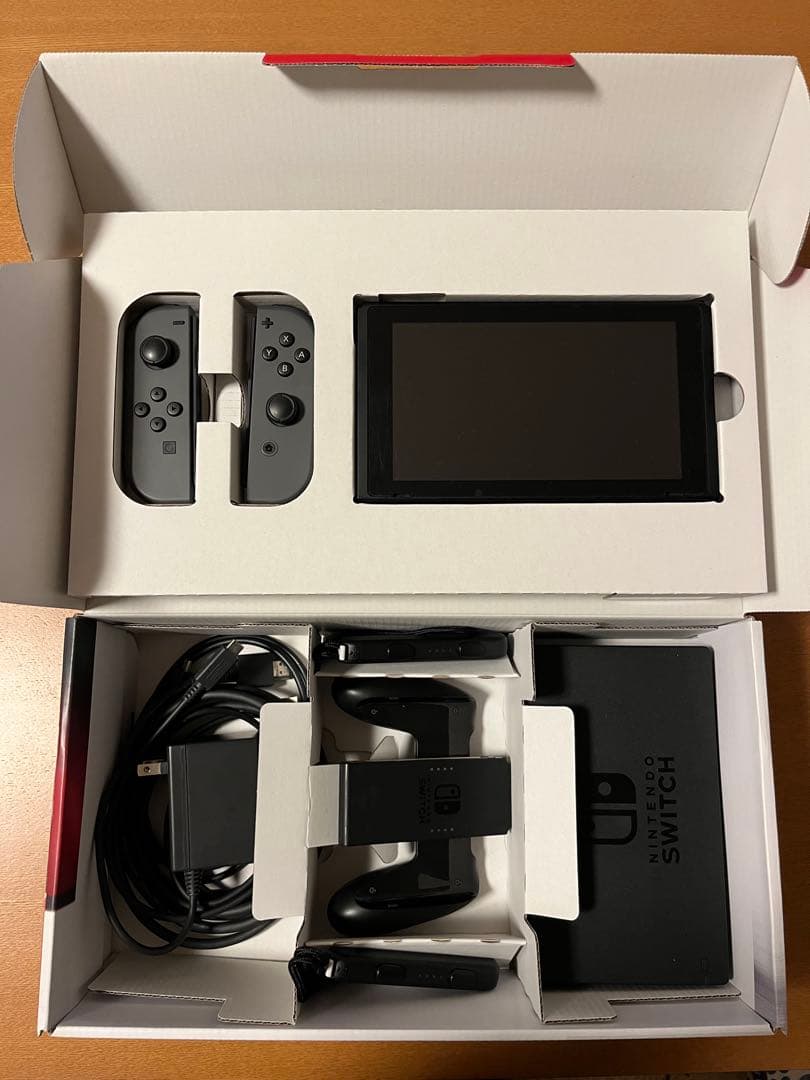 Nintendo Switch 、純正ケース、純正プロコン、純正コントローラ＋1