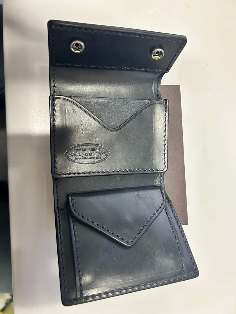 art brown ukサドルレザー　コンパクト　試着のみ　ベイカー　ホーウィン