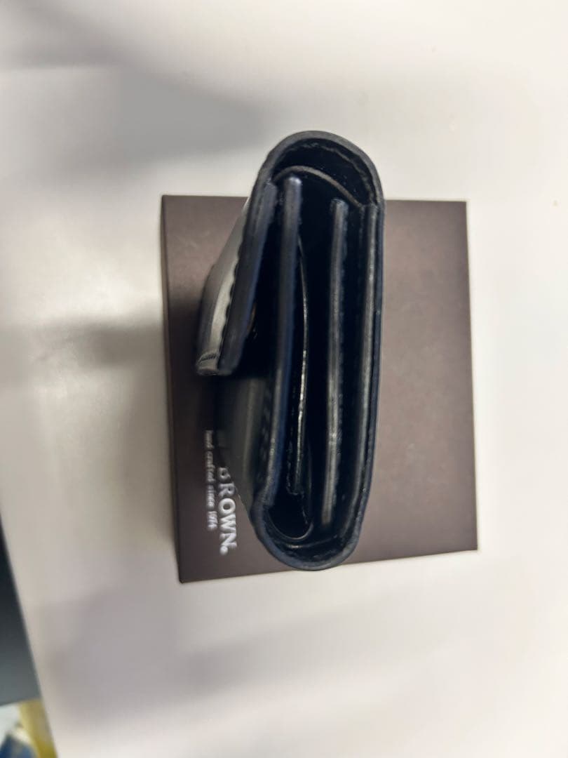 art brown ukサドルレザー　コンパクト　試着のみ　ベイカー　ホーウィン