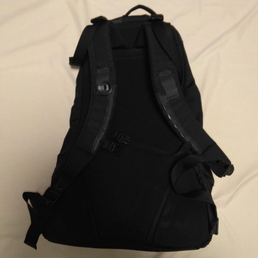 ARC'TERYX 　アロー22　ブラック リュック　バックパック