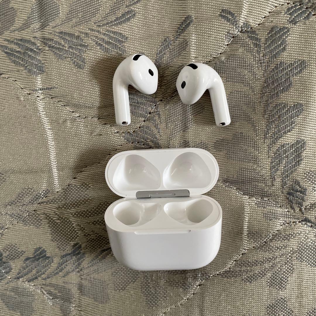 AirPods4本体 ホワイト