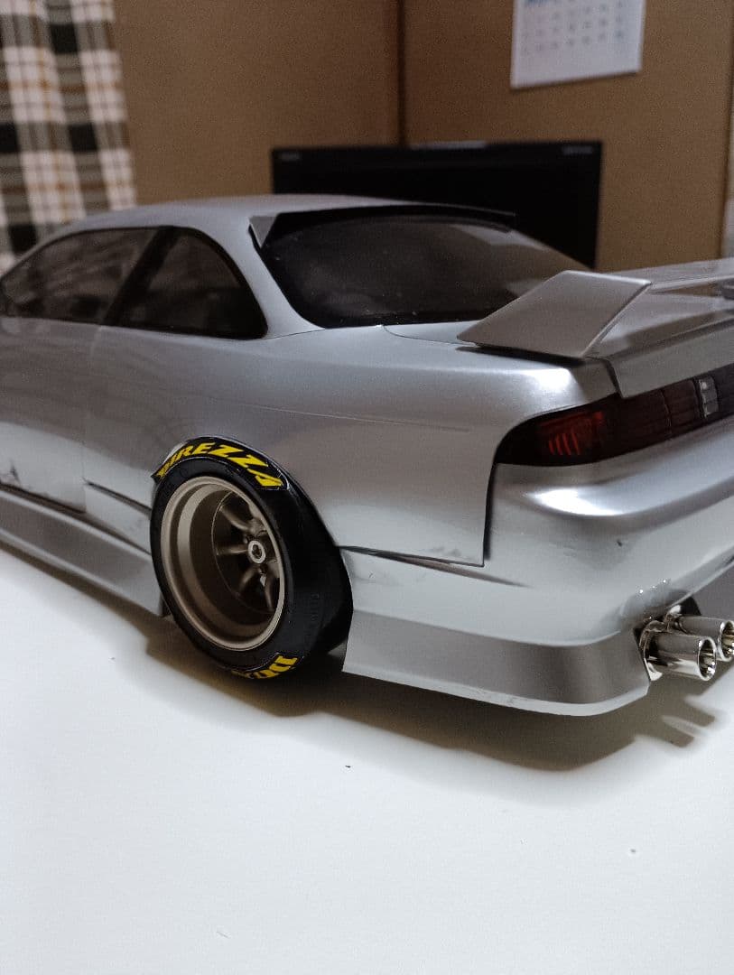 オ*ん様 S14シルビア（後期)ボディー　前後ブリスターフェンダー仕様 1/10