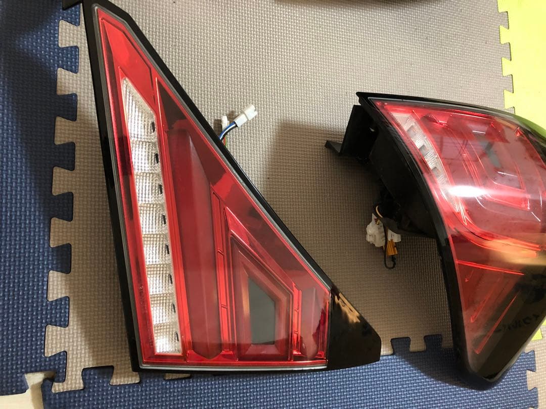 20アルファードクリスタルアイインナーレッド