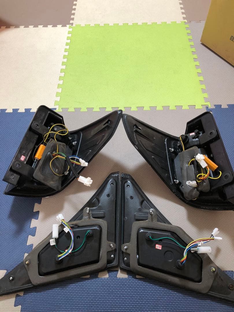 20アルファードクリスタルアイインナーレッド