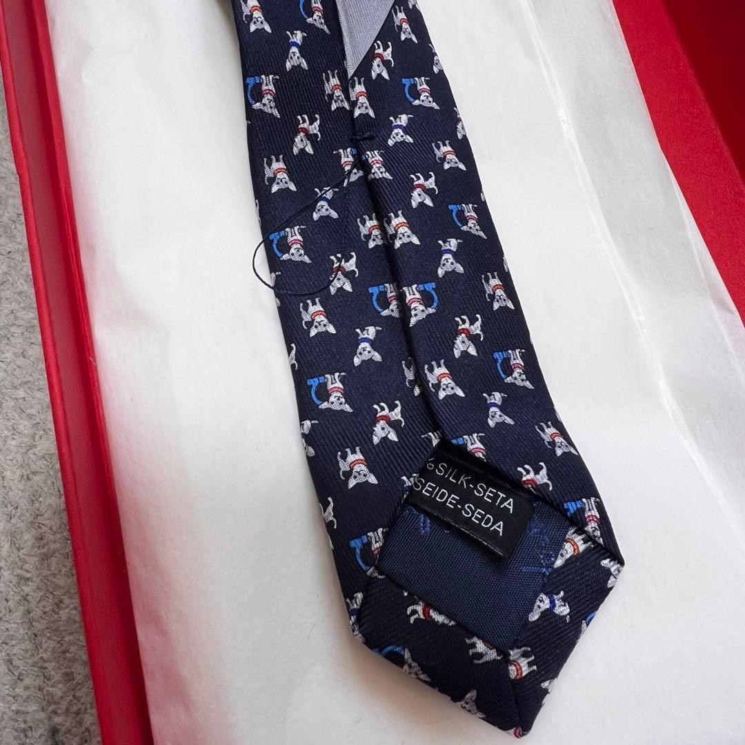 Salvatore Ferragamo フェラガモ ネクタイ 犬柄 アニマル