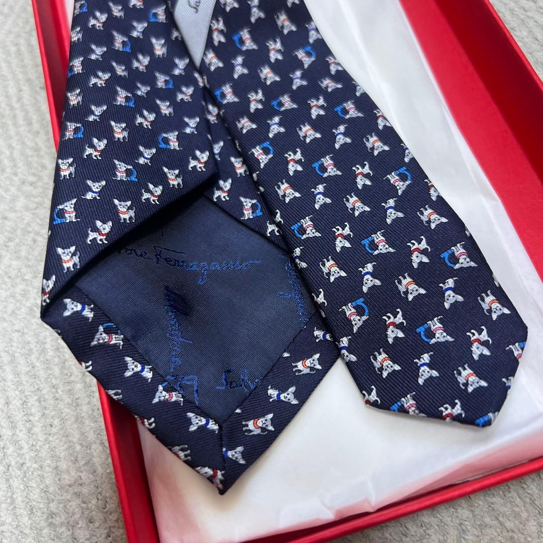 Salvatore Ferragamo フェラガモ ネクタイ 犬柄 アニマル