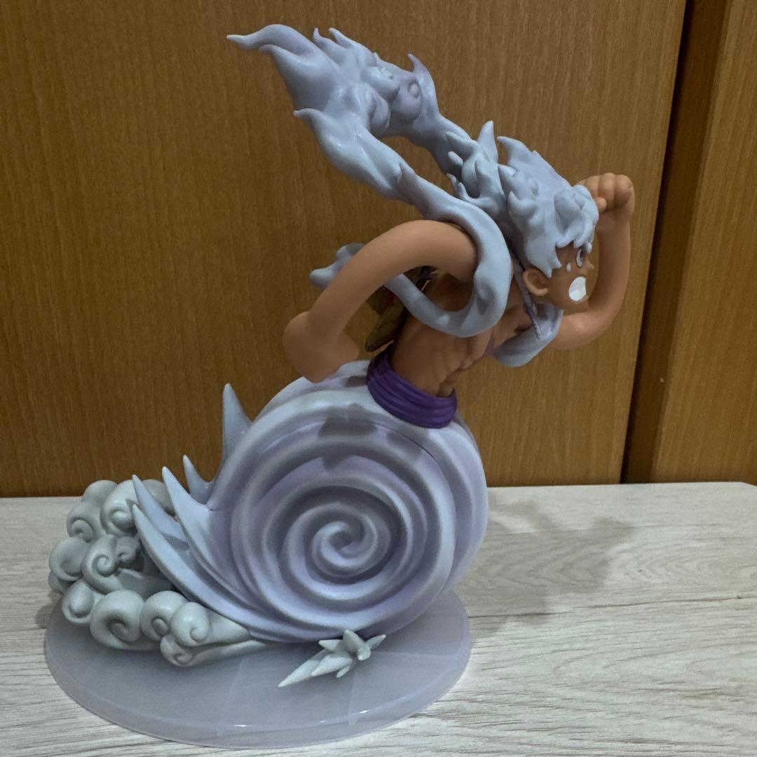 ワンピース　フィギュア　一番くじ　ルフィ　ニカ