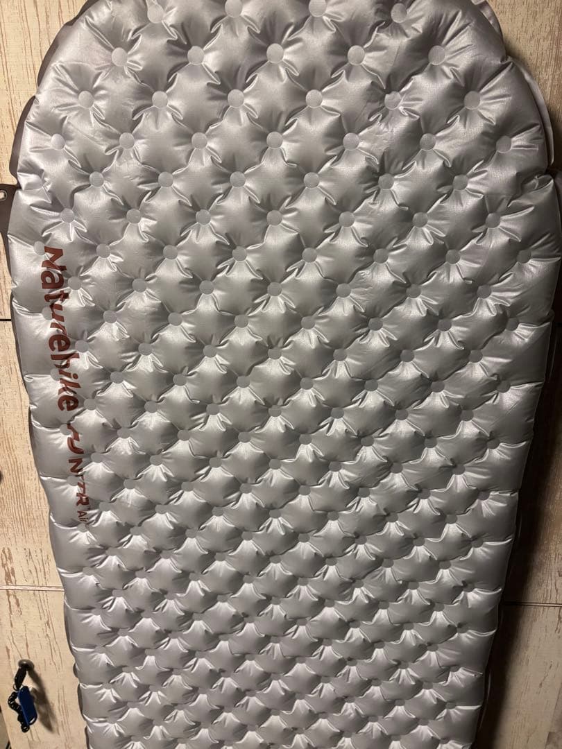 ネイチャーハイク　エアーマット　マミー型R値5.8 電動ポンプセット