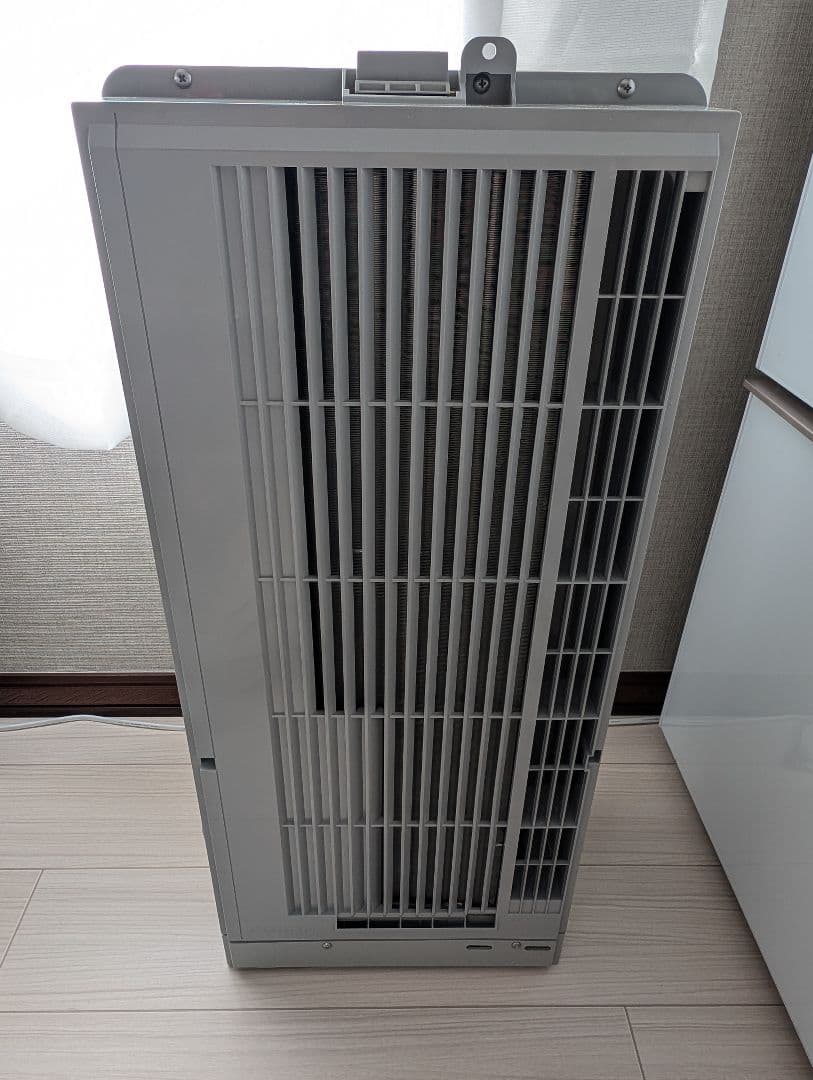 か〜こ　ウィンドウエアコンコロナ　使用1日