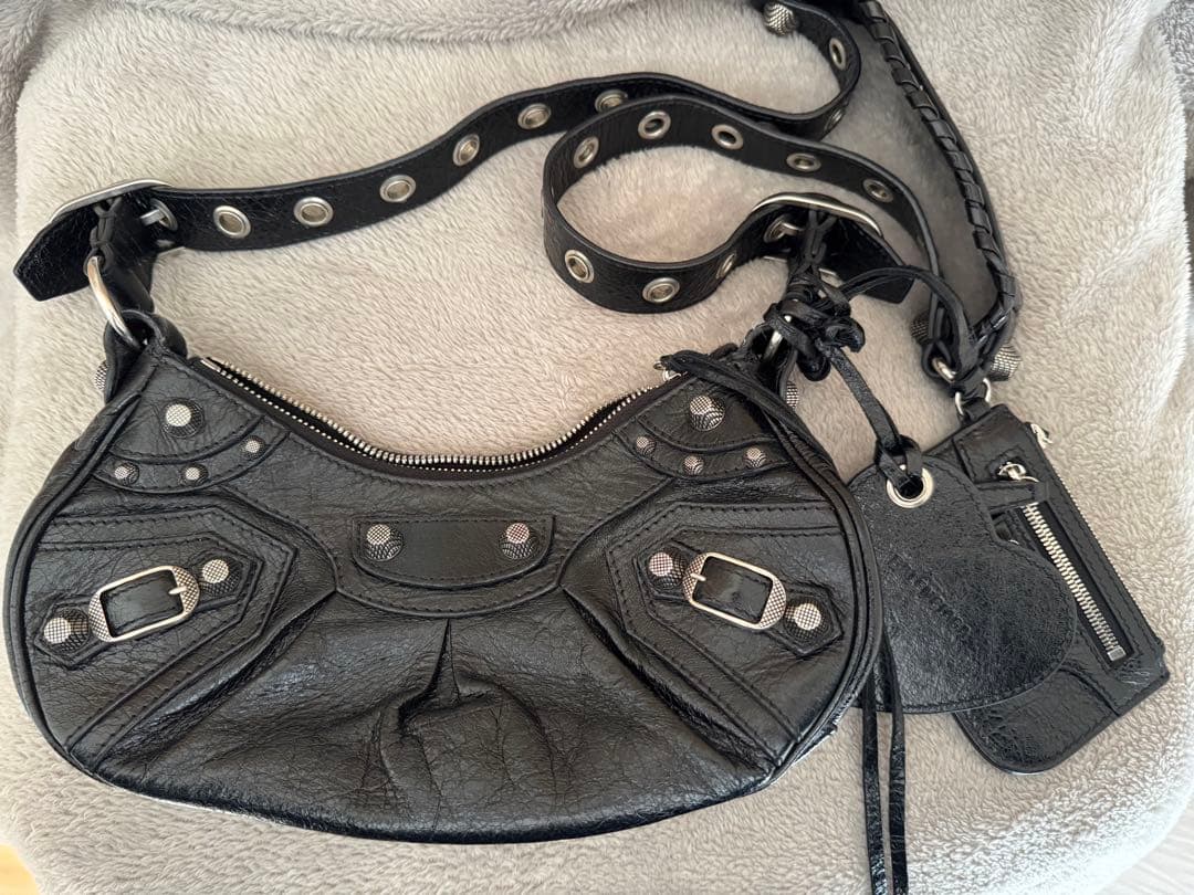 最終値下げ！BALENCIAGAバレンシアガLECAGOLE XSバッグ