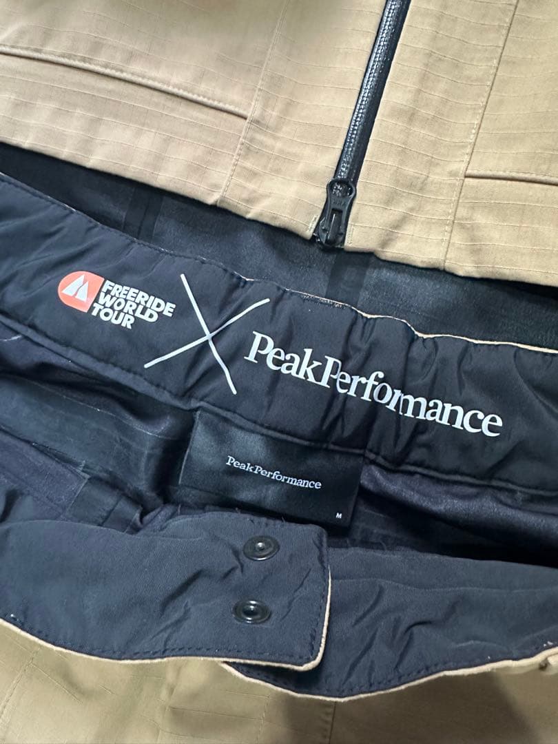 ピークパフォーマンス　ベージュ スキーウェア 上下セット
