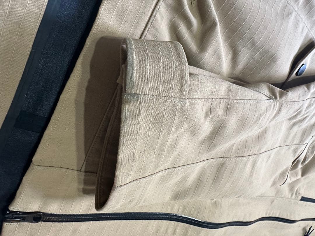 ピークパフォーマンス　ベージュ スキーウェア 上下セット