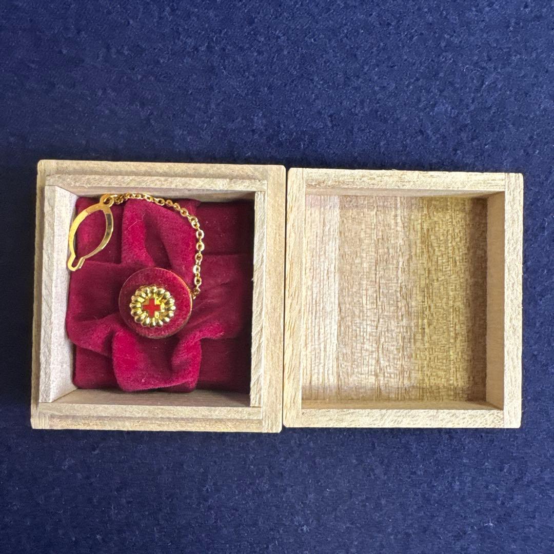 日本赤十字社　金色有功章　2点　他2点