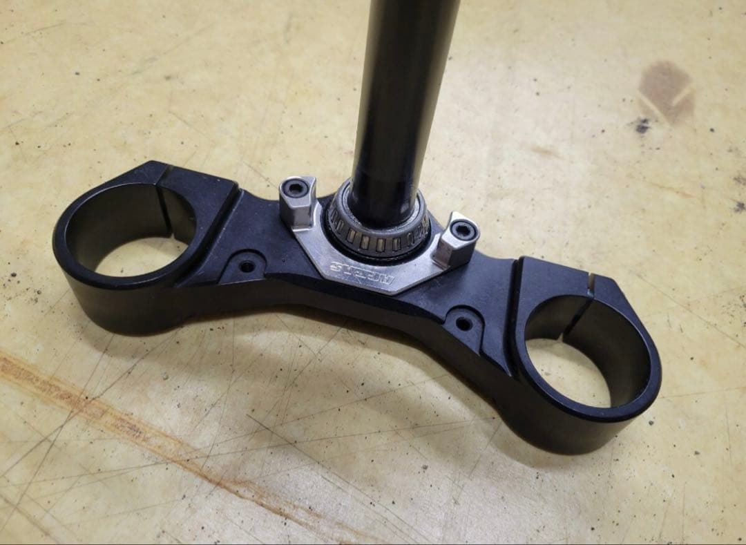 アグラス　KSR110 用　HRC RS125倒立フロントフォーク用アルミステム