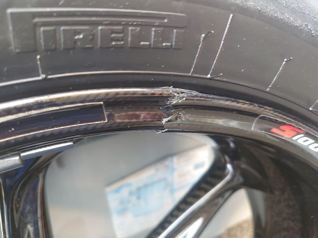  S1000RR(k67)訳あり純正リヤカーボンホイール