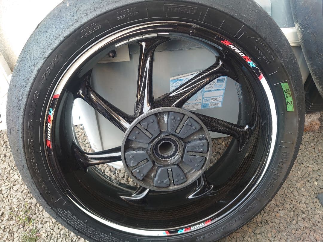  S1000RR(k67)訳あり純正リヤカーボンホイール