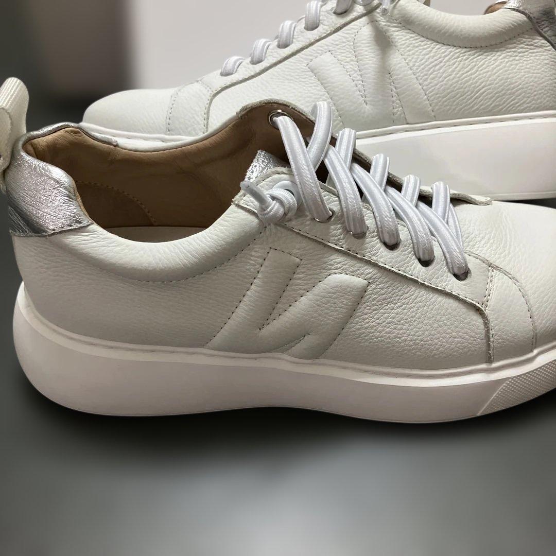 【新品】nouer リアルレザー スニーカー　38 (24cm)