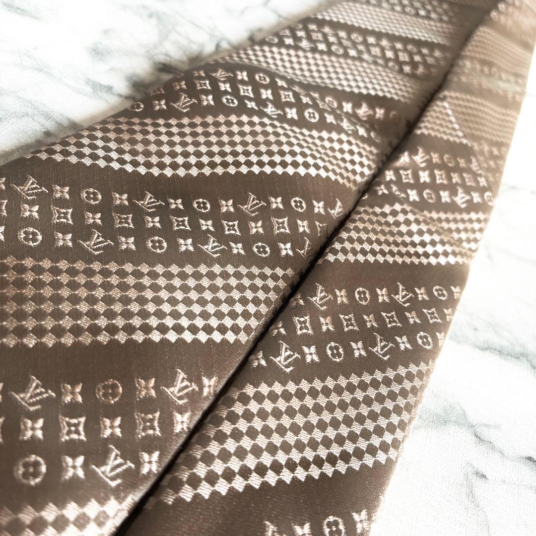 ✨希少✨未使用箱付き✨ルイヴィトン　ダミエミックスモノグラム　ゴールド　ネクタイ