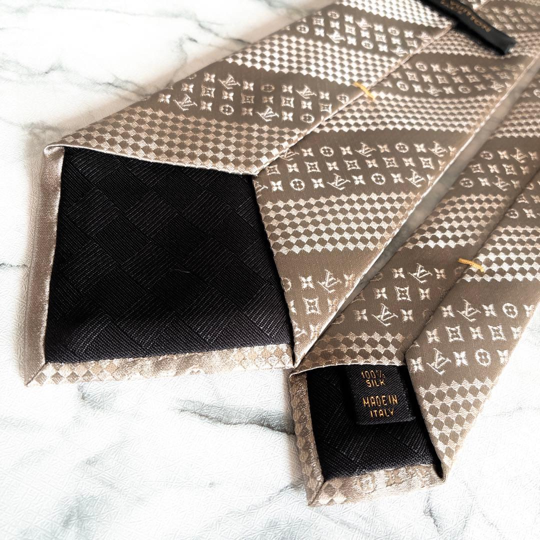 ✨希少✨未使用箱付き✨ルイヴィトン　ダミエミックスモノグラム　ゴールド　ネクタイ