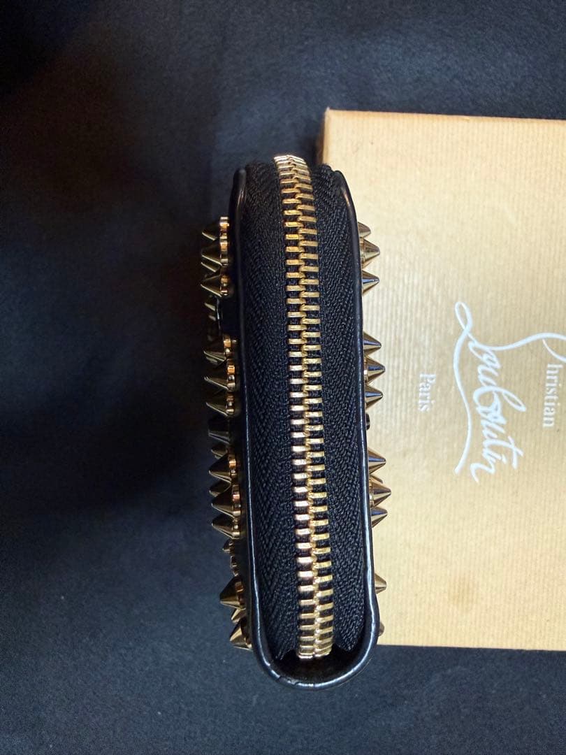 クリスチャンルブタン 長財布 パネトーネ ラウンド レザー ブラック