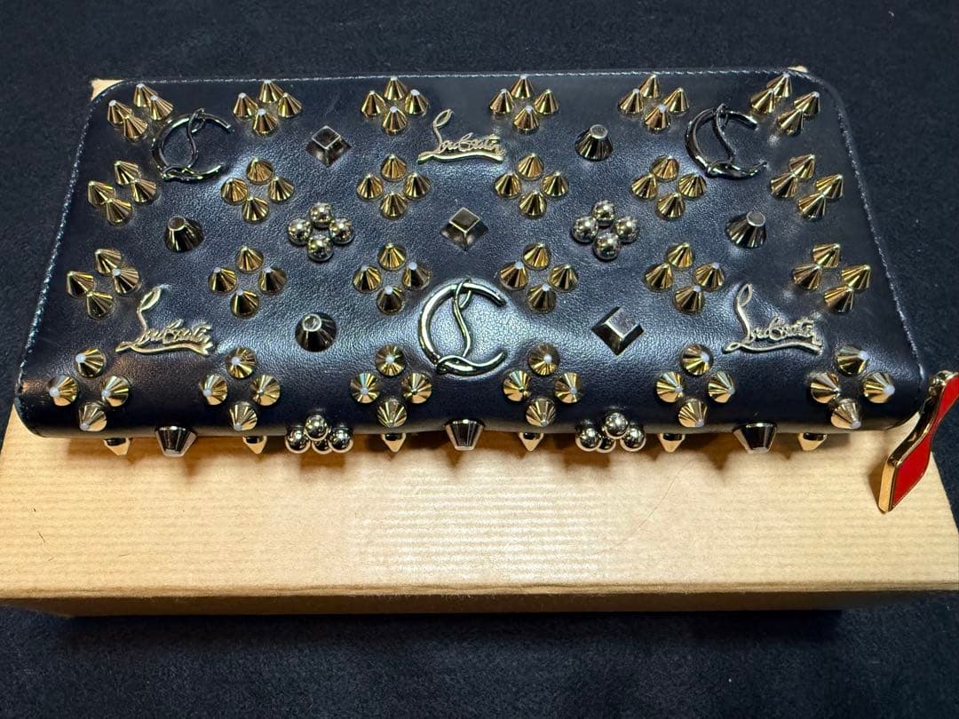 クリスチャンルブタン 長財布 パネトーネ ラウンド レザー ブラック