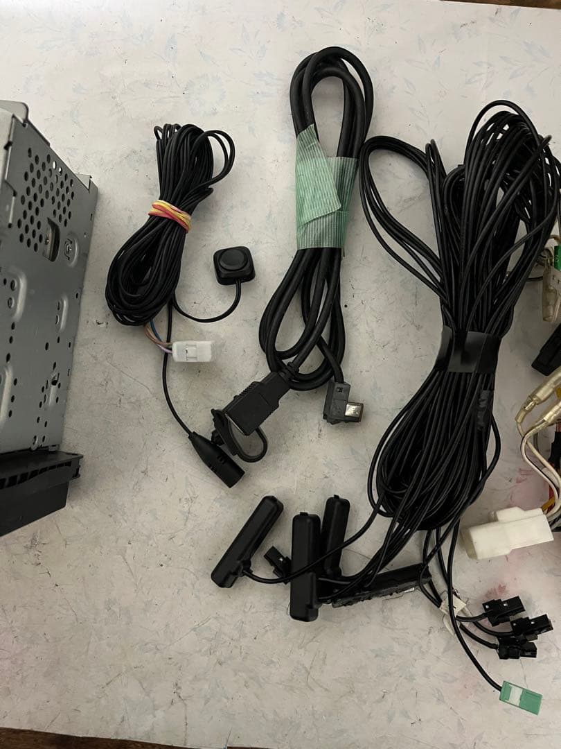 ECLIPSE製ナビ　AVNーR10W { R }