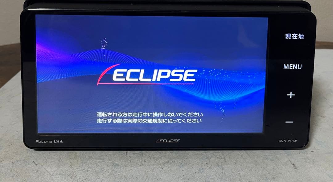 ECLIPSE製ナビ　AVNーR10W { R }