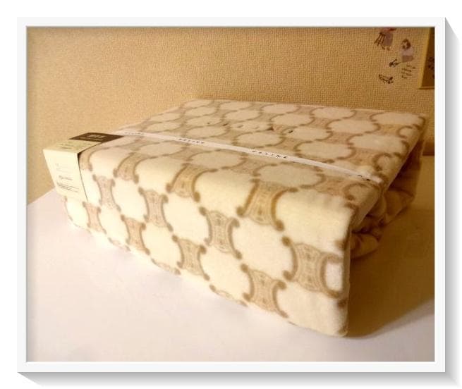 【未使用】CELINEセリーヌ　マカダム柄　綿毛布　 140x 200　西川産業