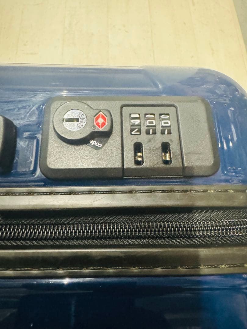 RIMOWA リモワ 81090 4輪 キャリーケース　サルサ　機内持込可