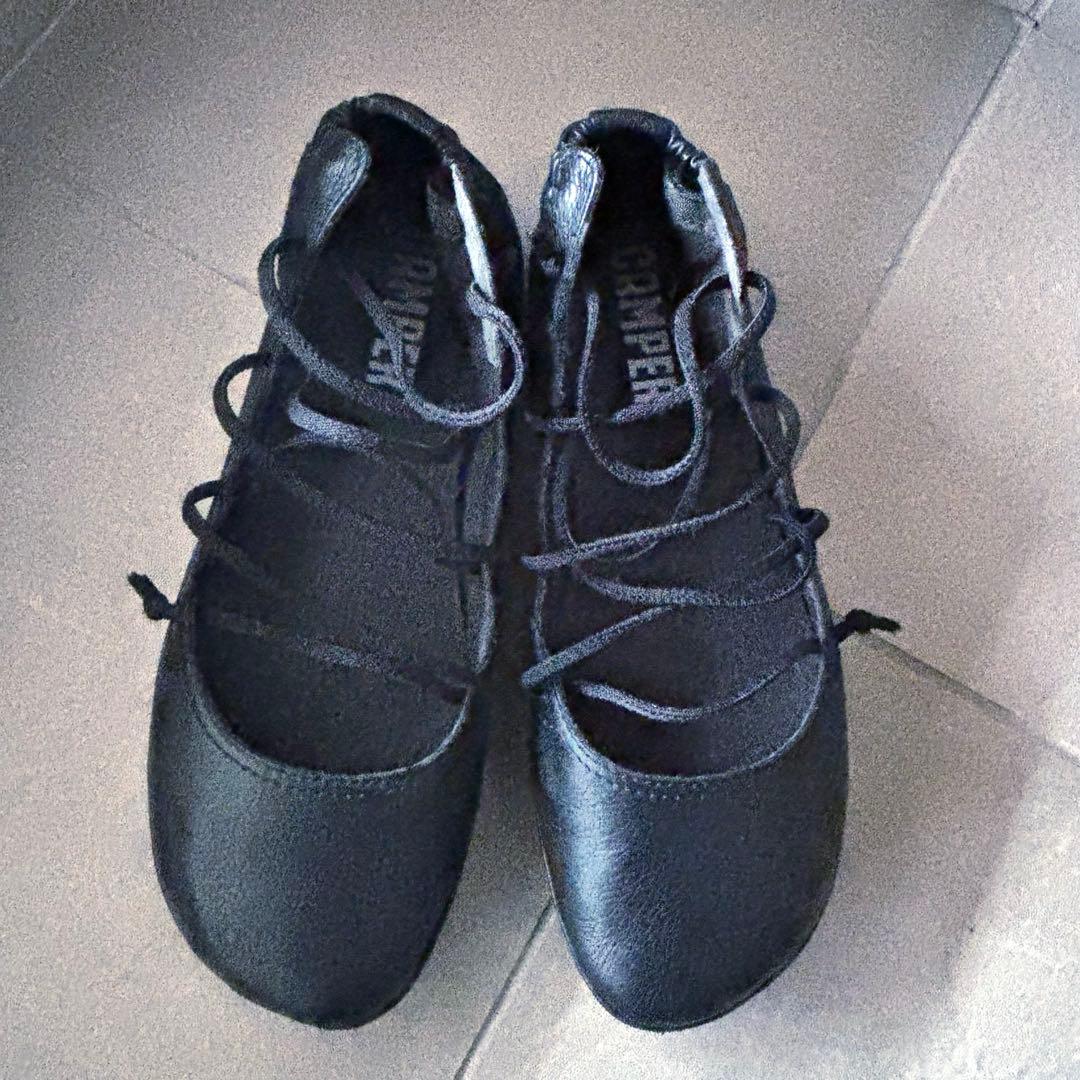 美品 カンペール ライトニナ レースアップ バレエシューズ ブラック 37