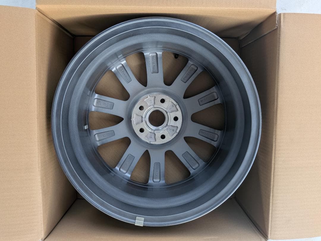 ①「新車外し」マツダ3 純正ホイール　グレーメタリック（はちべい様用）