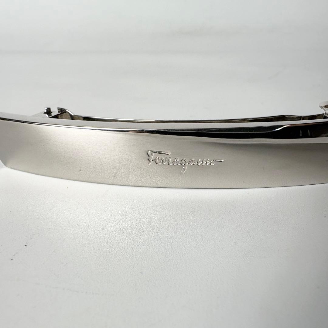 フェラガモ　バレッタ　シルバー　ヘアアクセサリー　髪留め