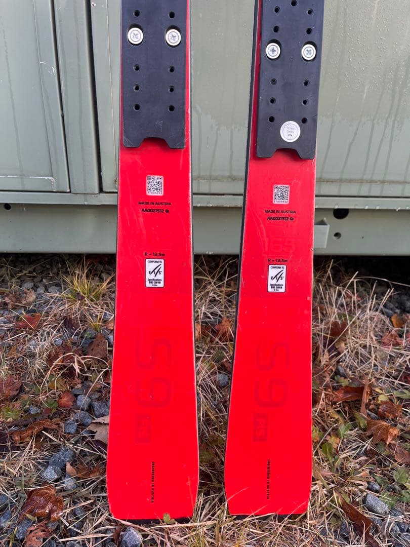 コマタロ。ATOMIC REDSTER スキー板165cm ビンディング付