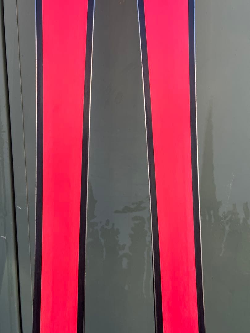 コマタロ。ATOMIC REDSTER スキー板165cm ビンディング付