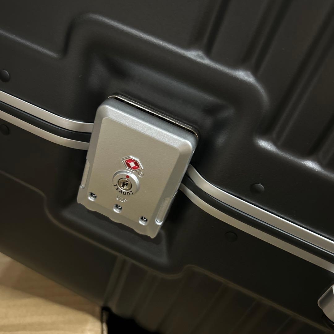 サムソナイト　スーツケース　Lサイズ　ブラック　93L