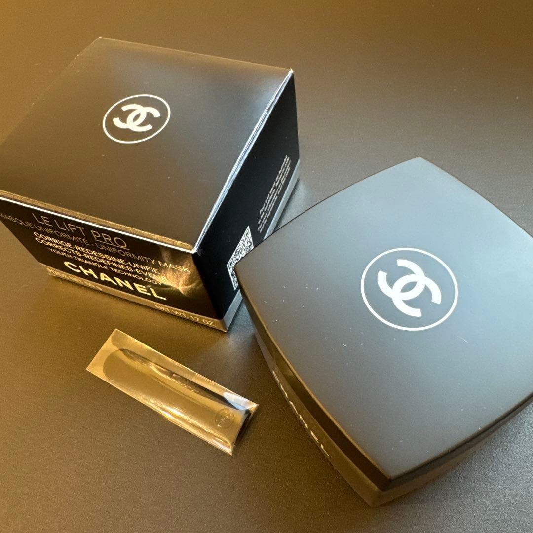 【新品】CHANEL ル リフト プロ ユニフォームマスク 50g
