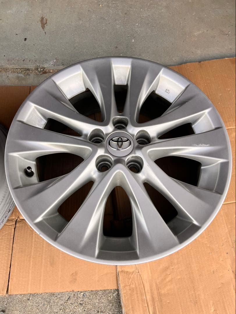 20アルファード 純正ホイール