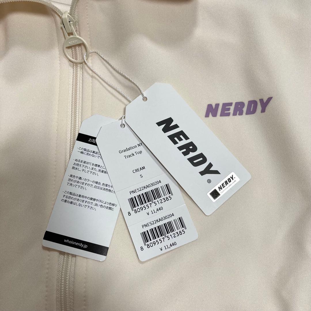 【未使用タグ付き】ノルディ グラデーションNYトラックトップ クリーム 韓国