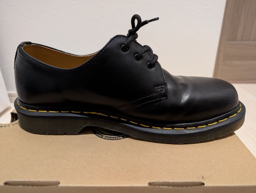 Dr. Martens 3ホール ブラックレザー レースアップシューズ ブーツ