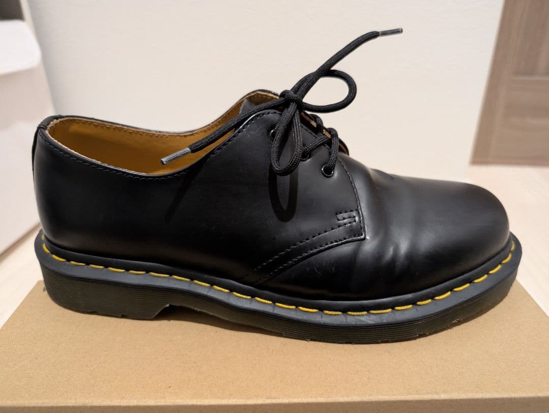 Dr. Martens 3ホール ブラックレザー レースアップシューズ ブーツ