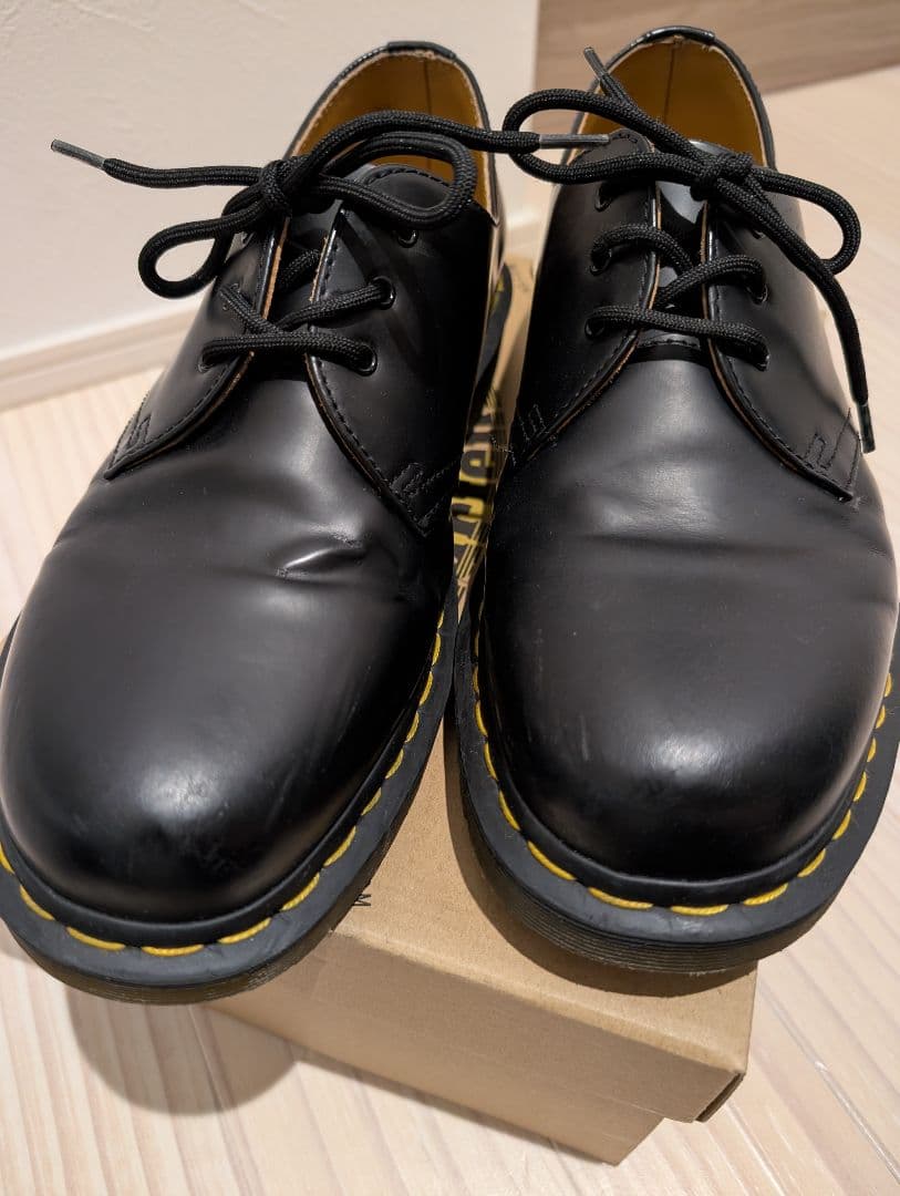 Dr. Martens 3ホール ブラックレザー レースアップシューズ ブーツ