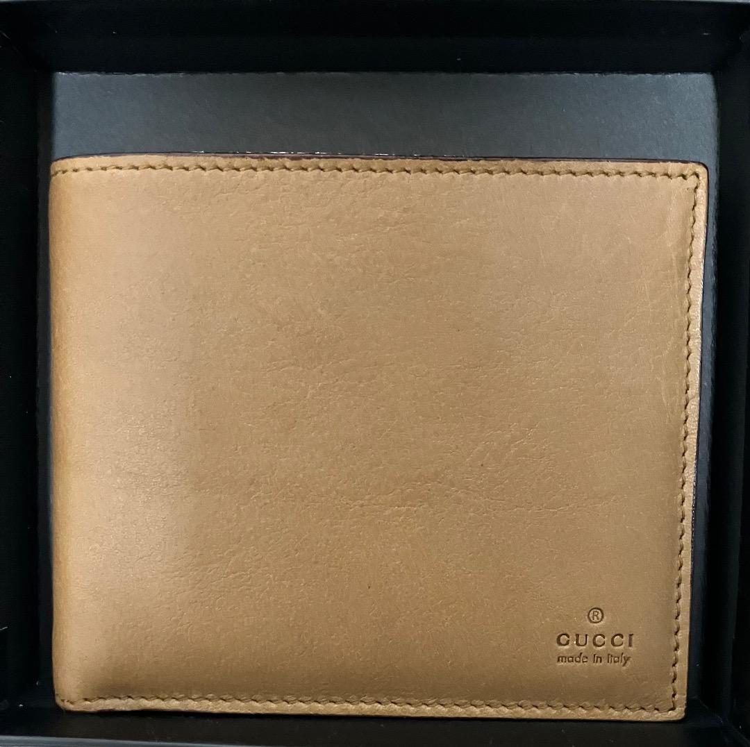 未使用　GUCCI 二つ折り財布 ブラウン レザー