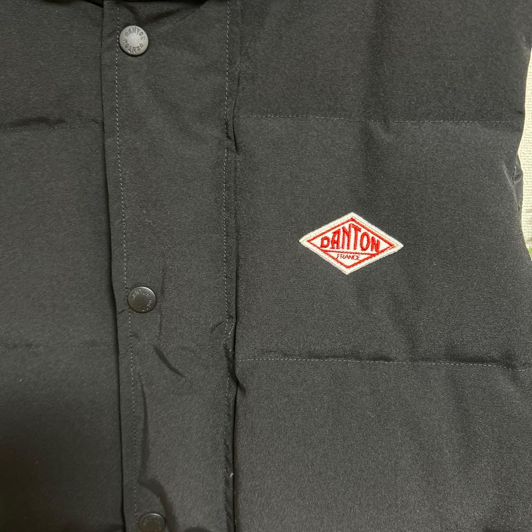 ✨未使用に近い✨　DANTON ダウンベスト 2way フード 38 ブラック