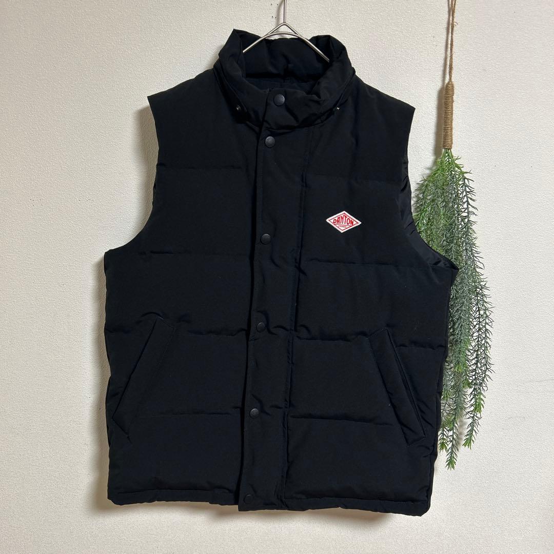 ✨未使用に近い✨　DANTON ダウンベスト 2way フード 38 ブラック